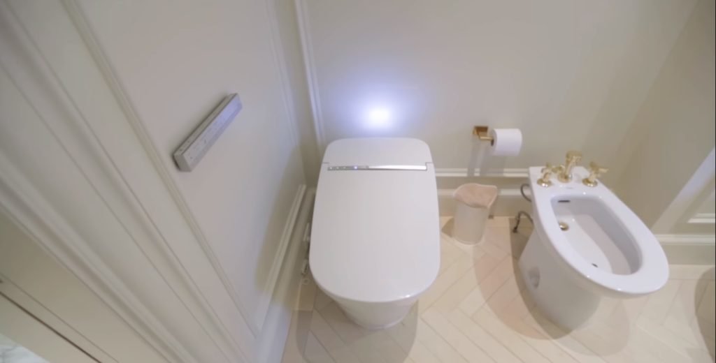 luxury bathroom toilet