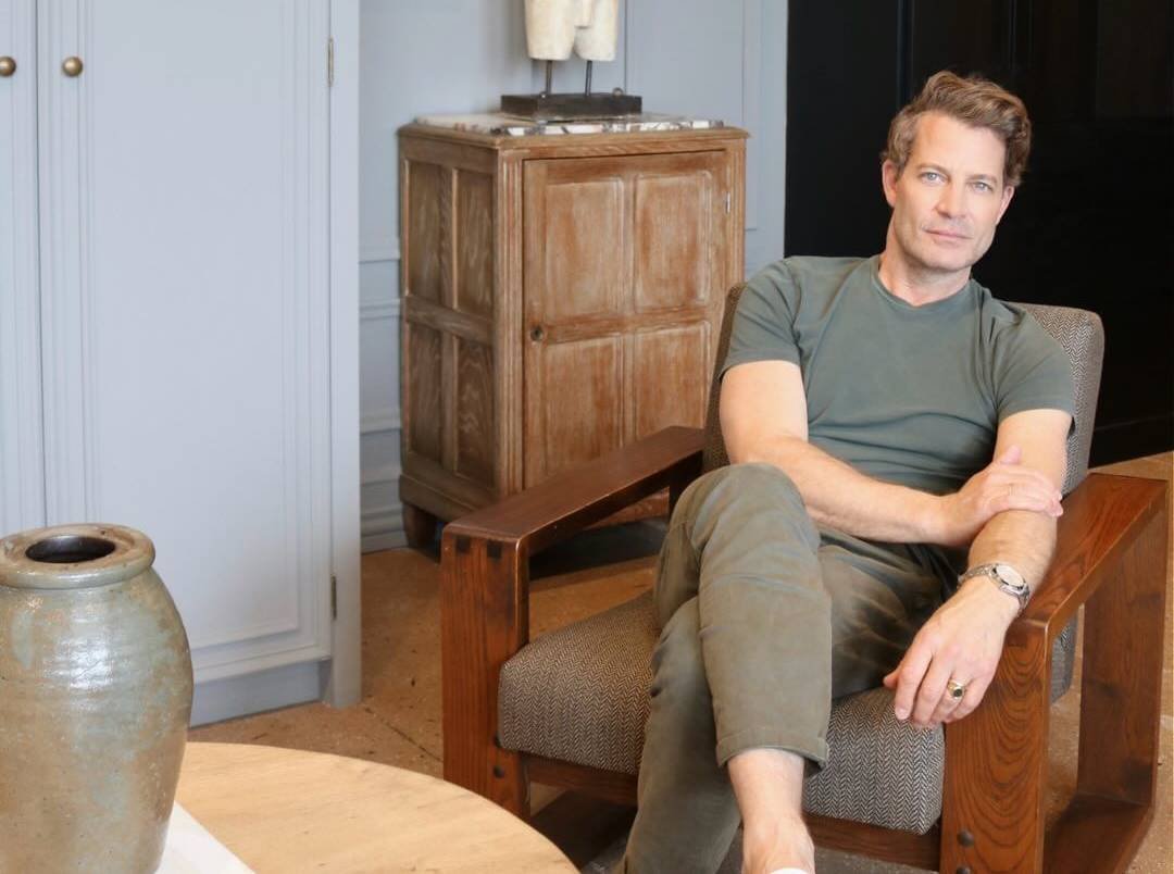 You are currently viewing Nate Berkus Tip for Small Spaces & Reveals His Favorite Book